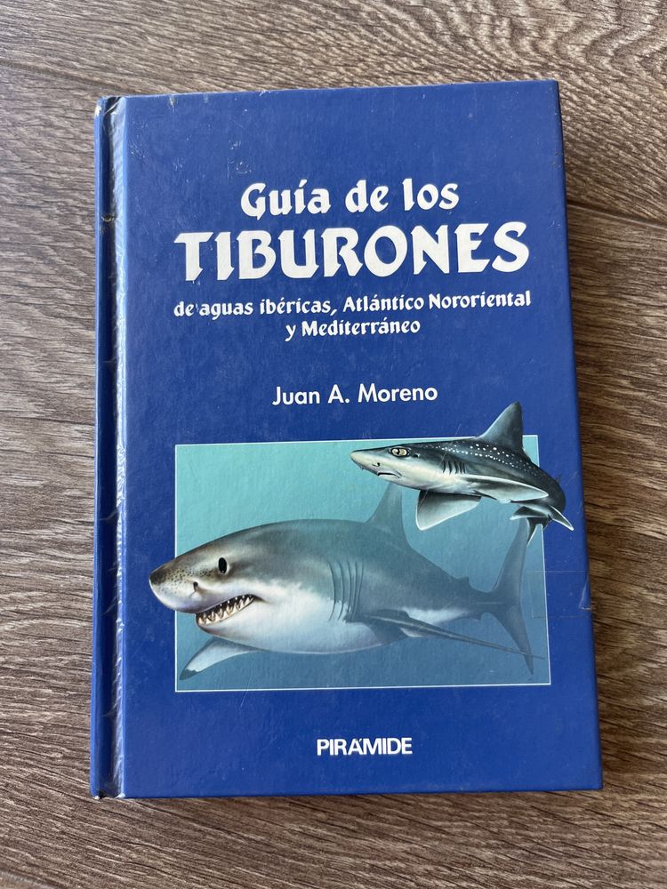 Livro Guia de los Tiburones