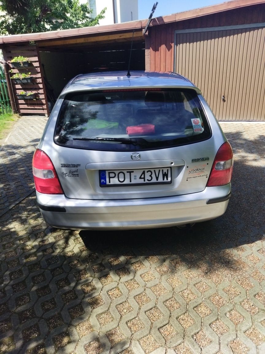 Mazda 323f, 1,4 2000r