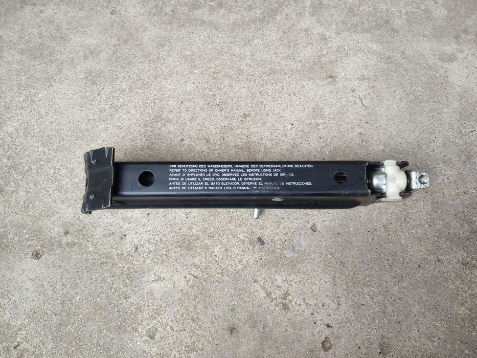 Домкрат Opel zafira a Опель зафіра а