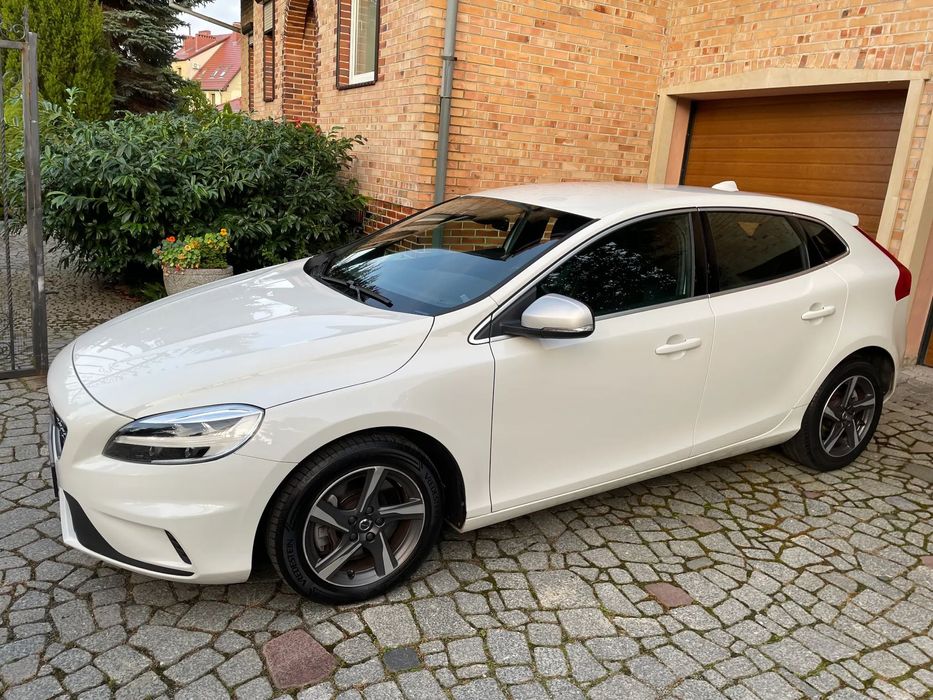 Volvo V40 2.0 D3 150 KM R-Design, 100% oryginalny i bezwypadkowy