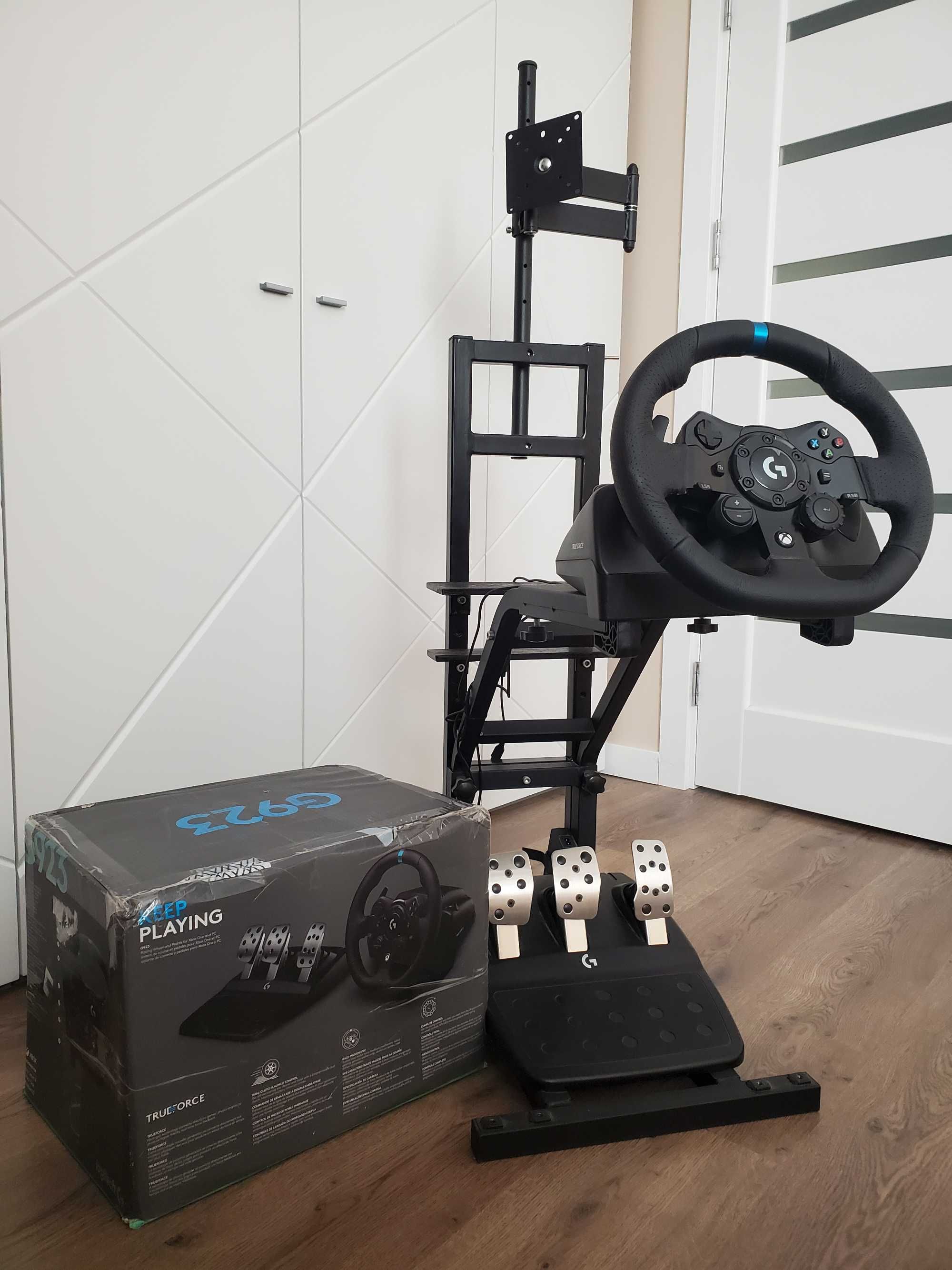 Кермо з підставкою Logitech G923 для Xbox/PC (windows)