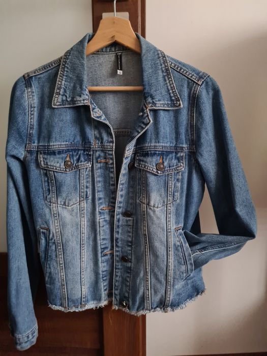 CARRY extra jeansowa kurteczka rozmiar S/M. Super wygodna.
