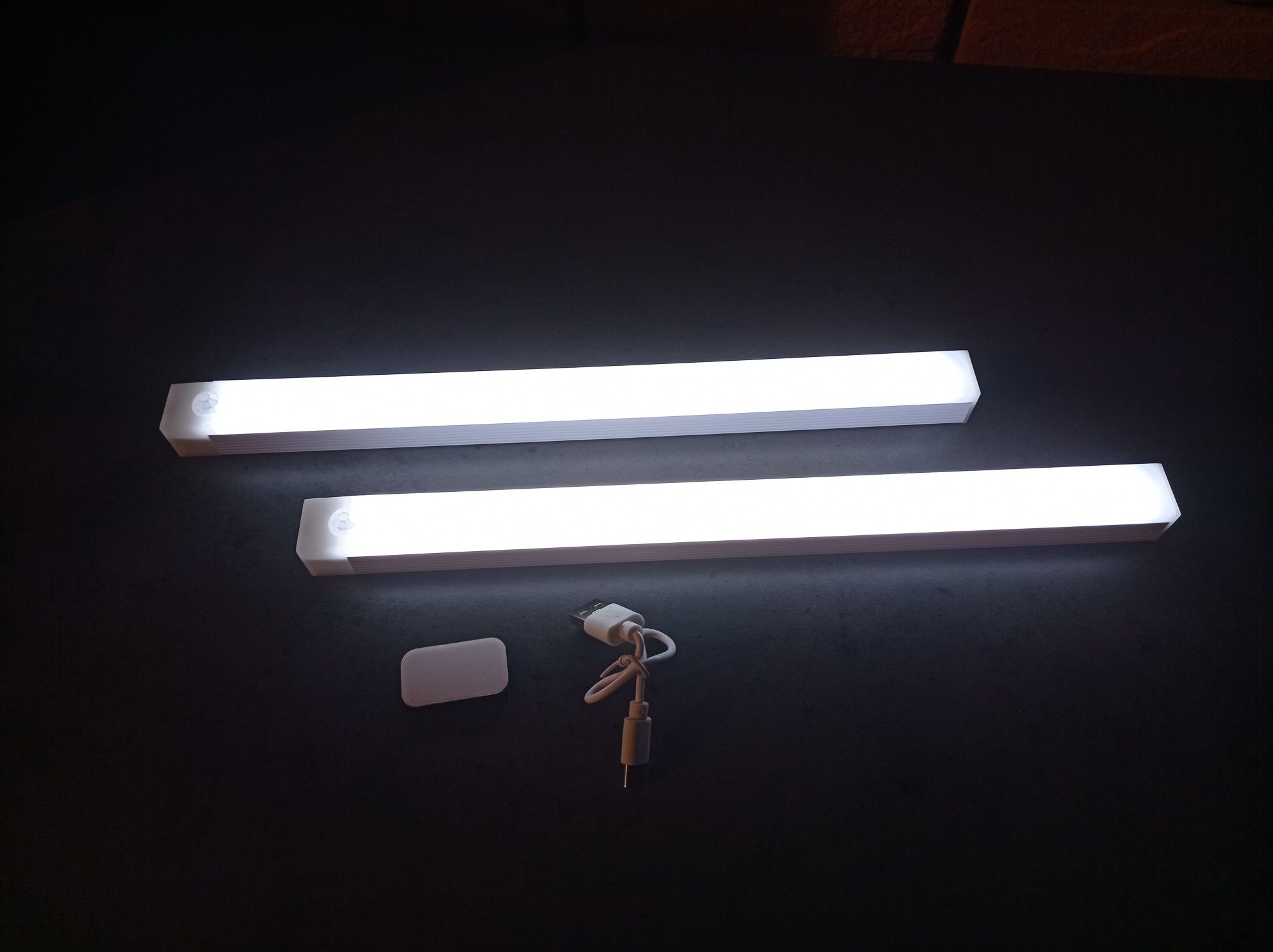 Oświetlenie LED 30cm z czujnikiem ruchu 2 sztuki