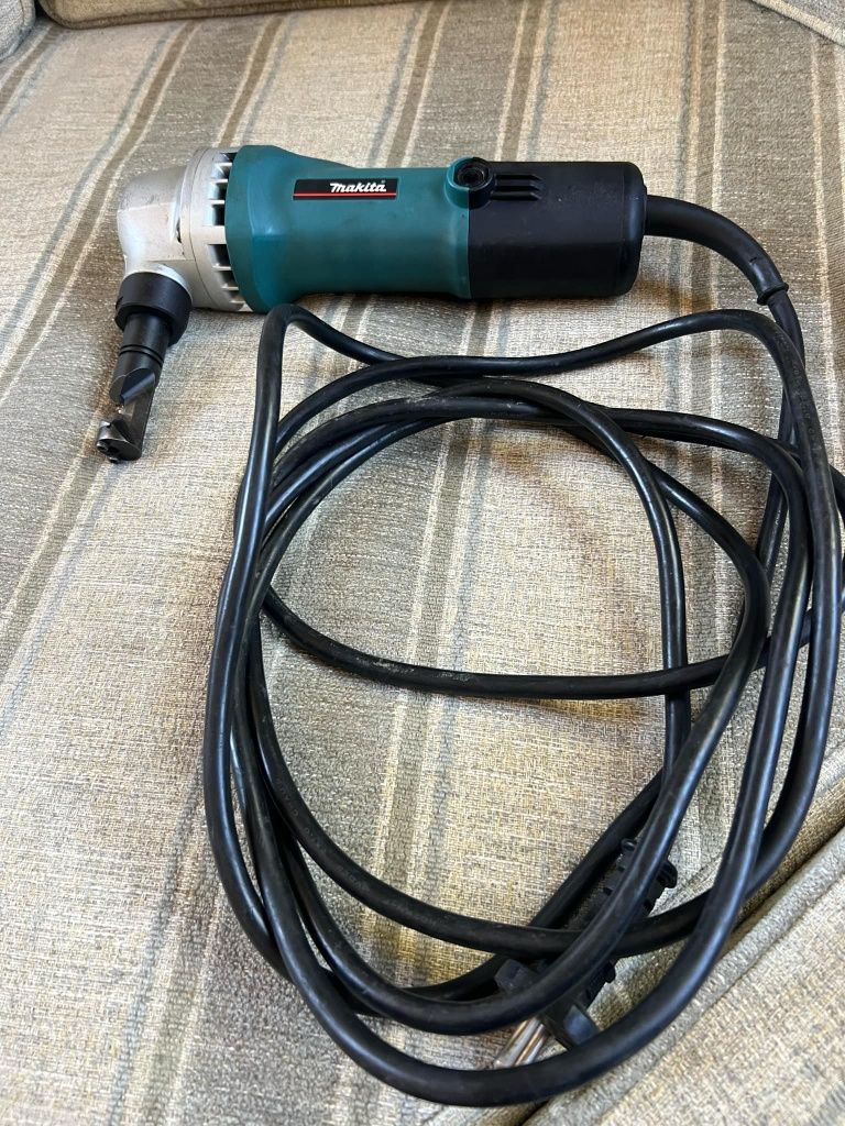 Makita Jn 1601 nożyce do blachy