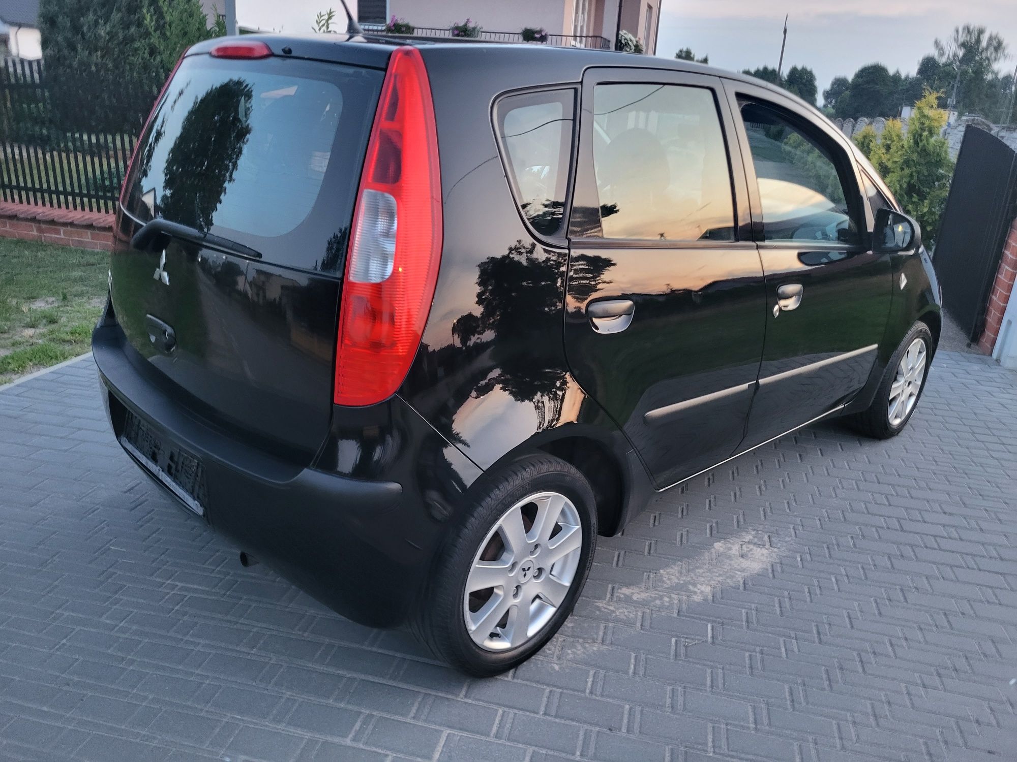 Mitsubishi Colt 2006 rok 1.1 benzyna a sprowadzony