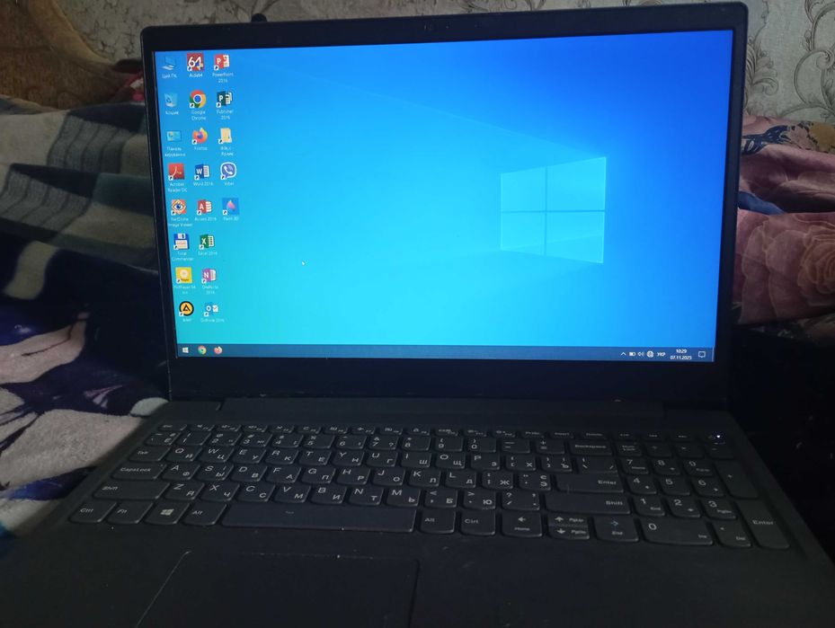 Ноотбук Lenovo продам за 2 4 тис грн