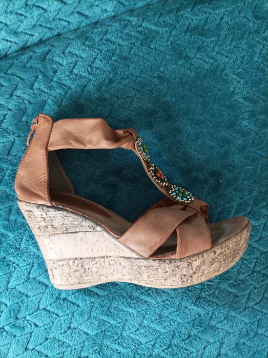 Sandały brązowe skóra 37