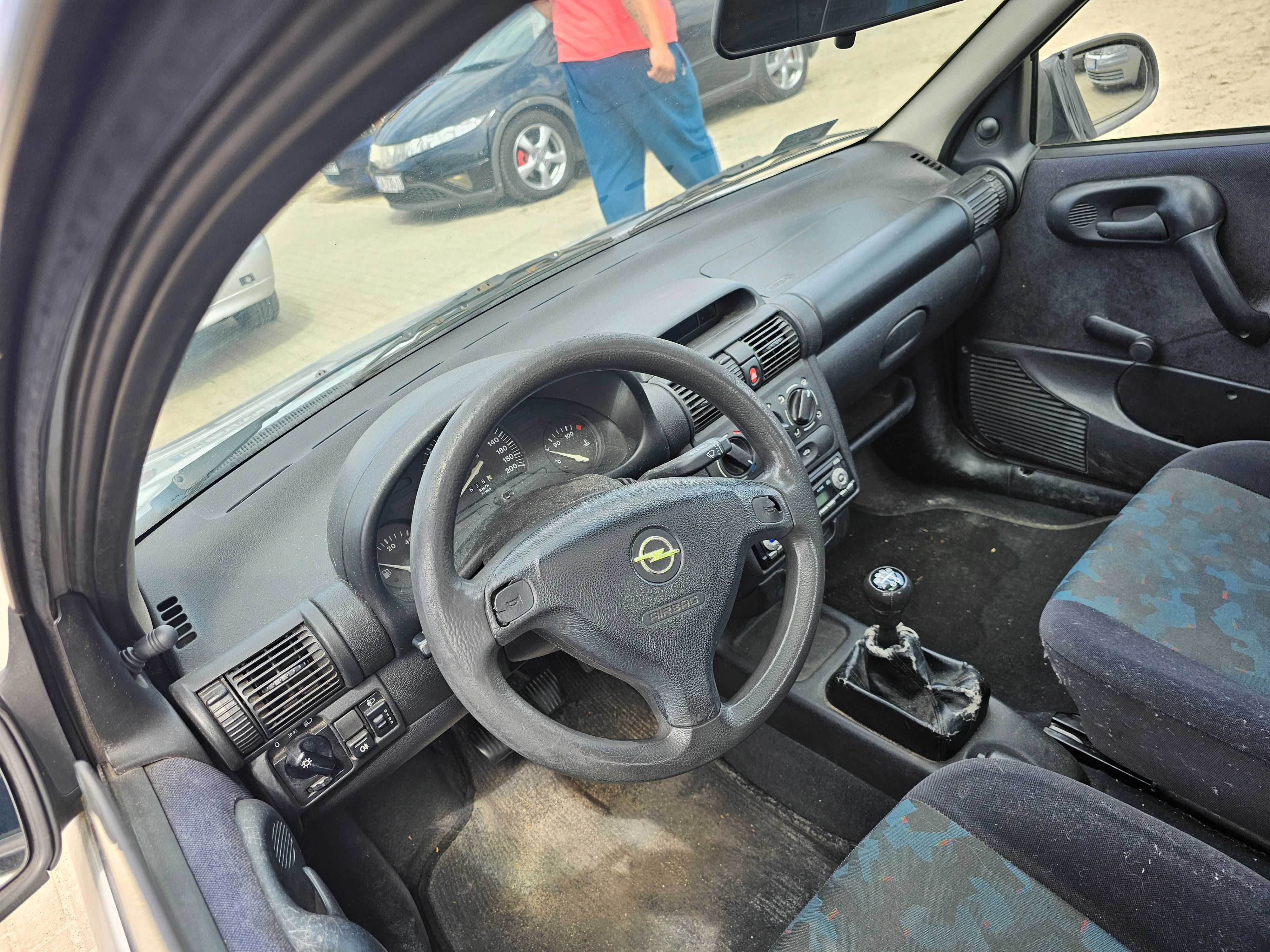 Opel Corsa 2000r. 1.0 benzyna 54KM / Opłaty Aktualne
