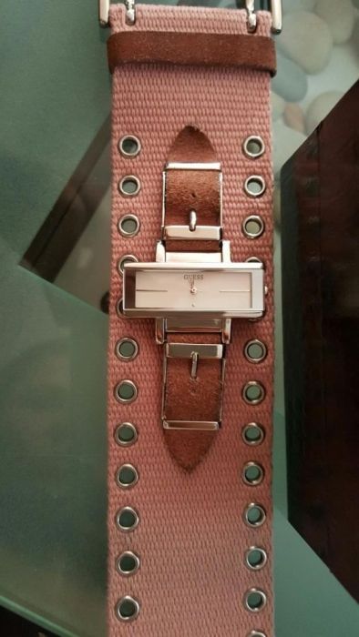 Zegarek guess pudrowy róż