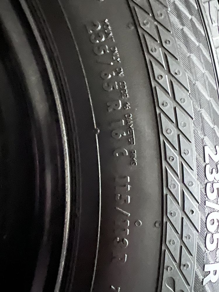 235/65/16с Continental VanContact 4Season 235/65 R16C 115/113R