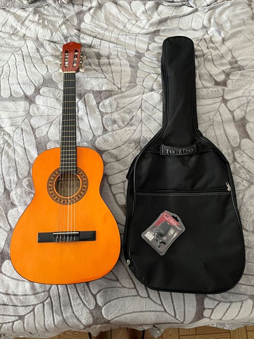Guitarra Clássica Toledo (3/4) + saco + afinador