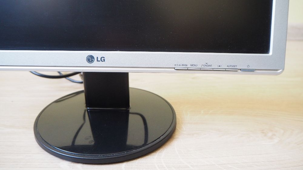 Monitor LG FLATRON W1942S-PF 19"