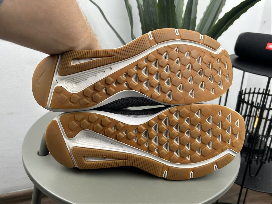 Оригінал! Кросівки Nike Quest 42.5 розмір М06123