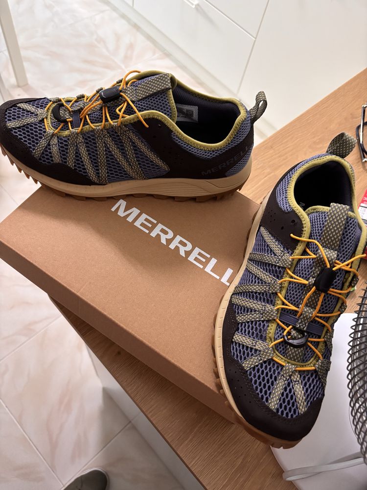 Tenis merrel novos