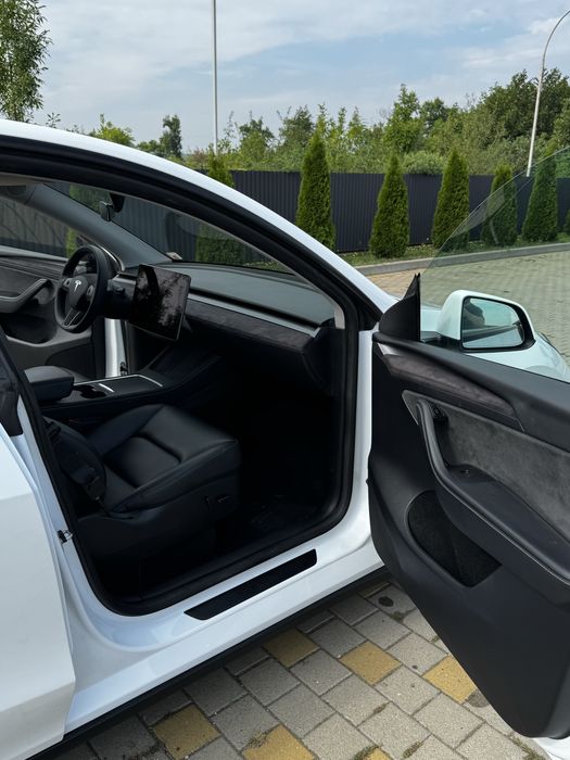 Tesla Model Y 2023  Long Range DM 82kw (Європа)