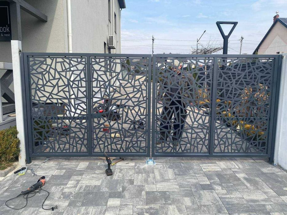 Виготовлення та монтаж РОЗПАШНИХ ВОРІТ будь-якого типу — Львів та обл