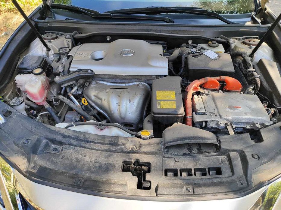 Продам Lexus ES 2012