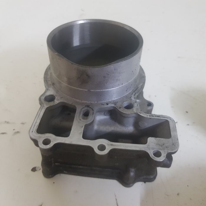 Cylinder z tlokiem do suzuki TL 1000 rok 2000