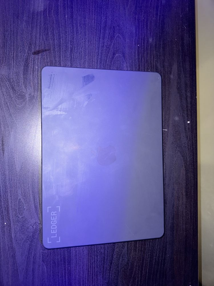 Macbook Air M2 2024