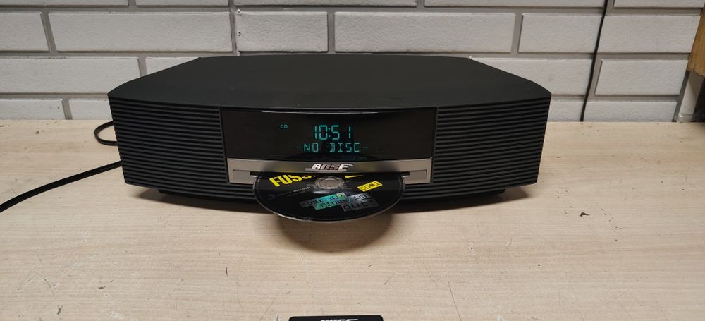 Wieża BOSE Wave music system AWRCC3