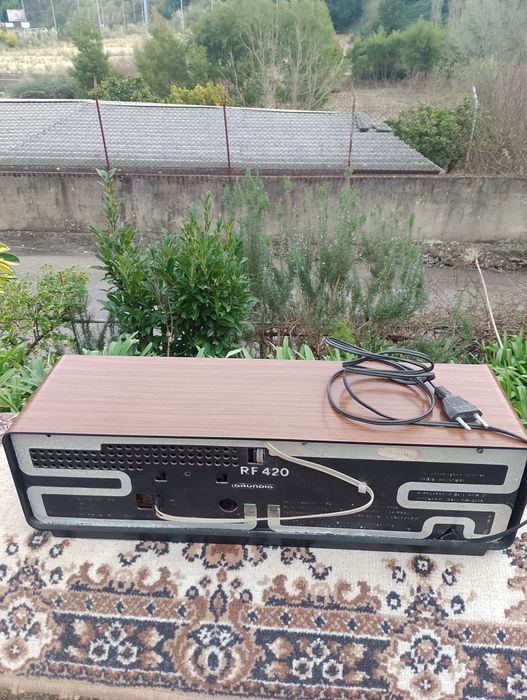 Redio Grundig bom estado