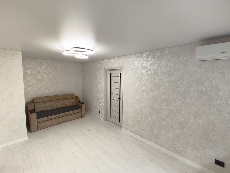 Продаю отличную 2х комнатную квартиру в Центре.