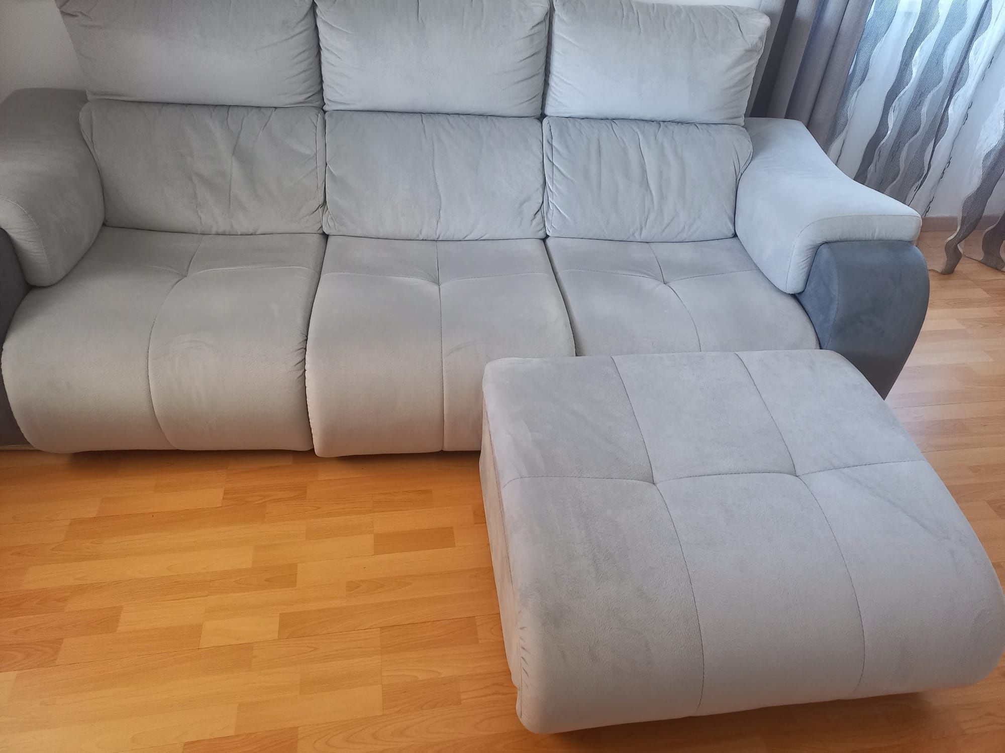 Sofá com Chaise Longue
