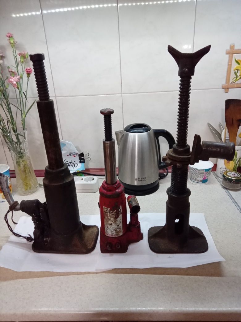 Донкрат ,насосы автомобильные , ручные