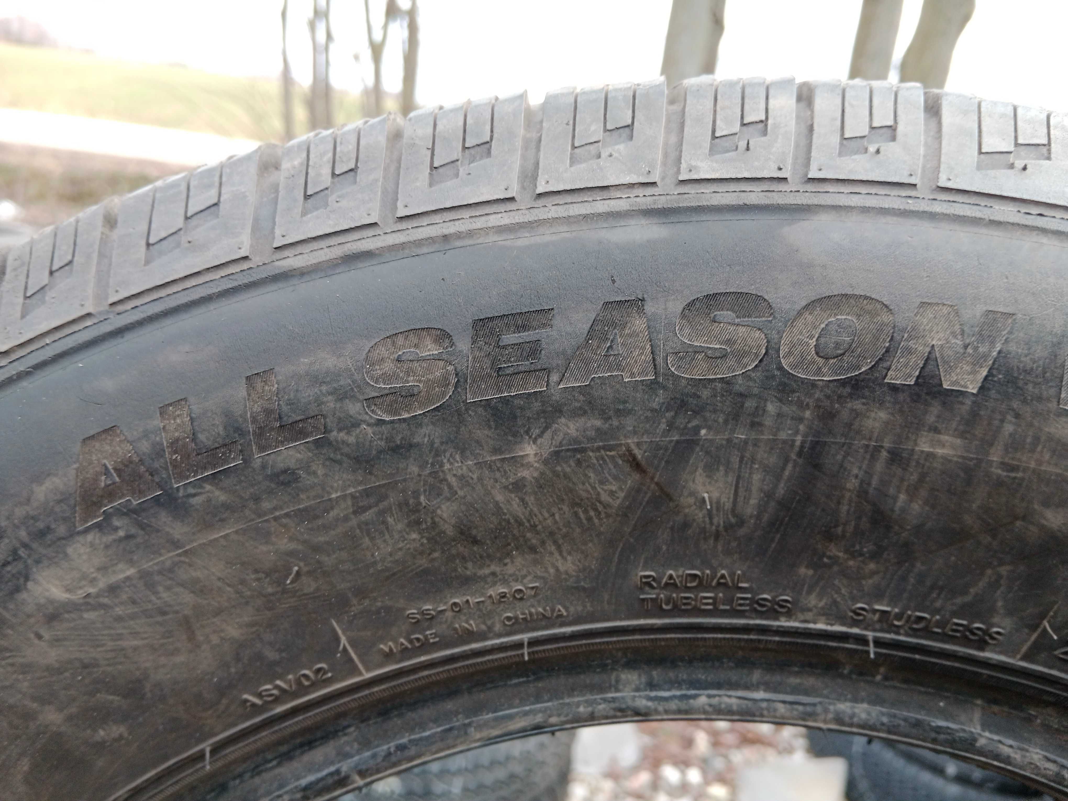 Opona używana całoroczna 235/65R16C Tristar All Season Van Power 1szt.