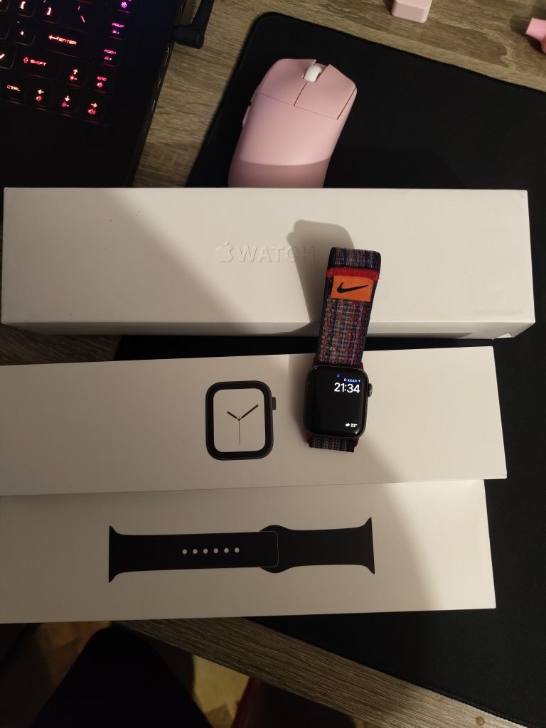 Годинник apple watch series 4