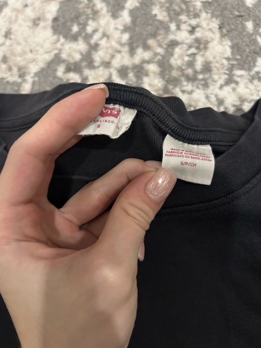 Графітовий Лонгслів levis