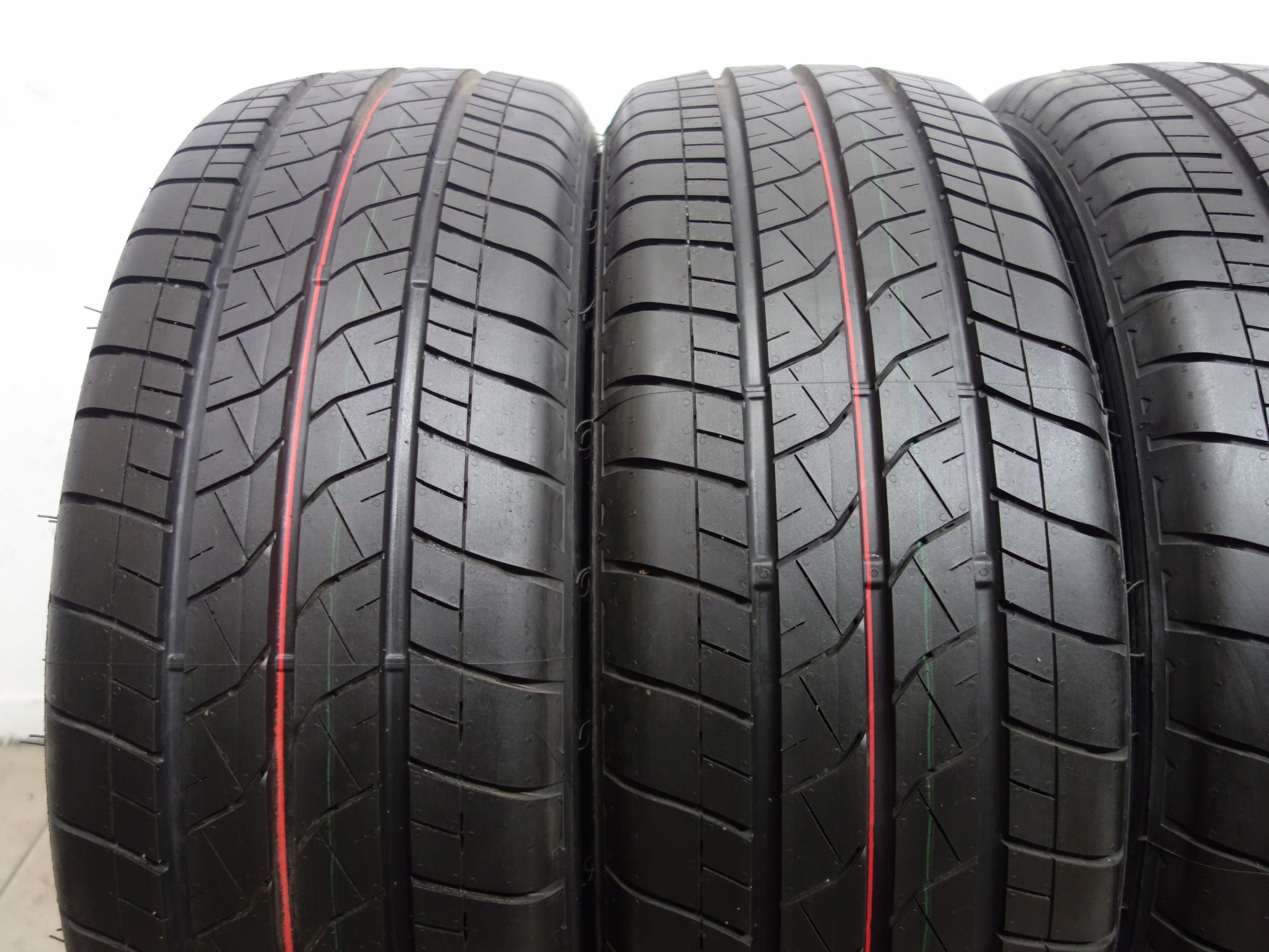 Opony letnie Bridgestone Duravis R660 215/60R17 109 T