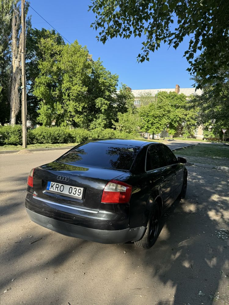 Audi a4b6 2.5 quattro