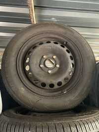 Комплект літніх шин 195/65 r15 2022р. Roadstone + диски VW 5*112