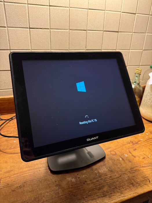 Terminal POS Novitus Quant 15 4GB ram 240GB SSD W10 używany