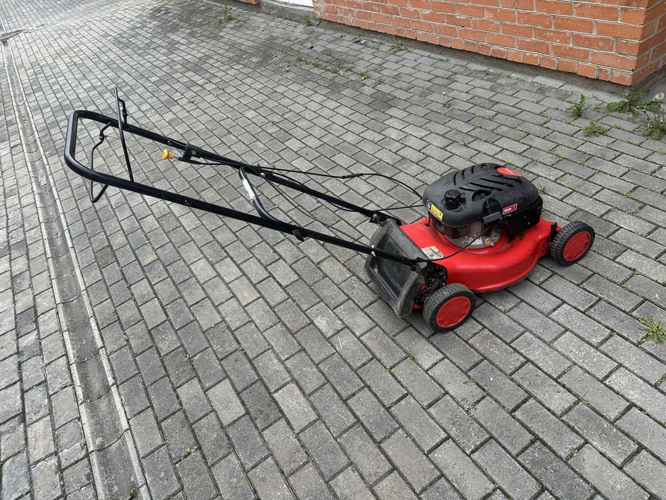 Продам газонокосарку марки Budget самохідна