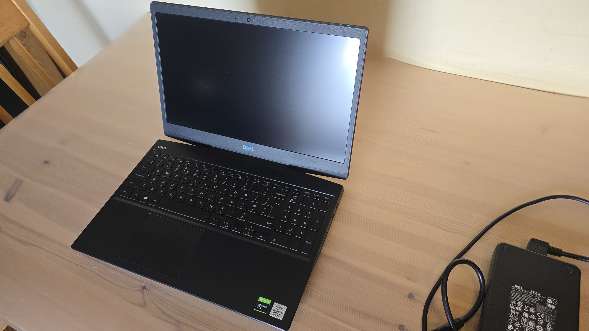 Dell g5  5500 i7 10750h gtx 1660ti