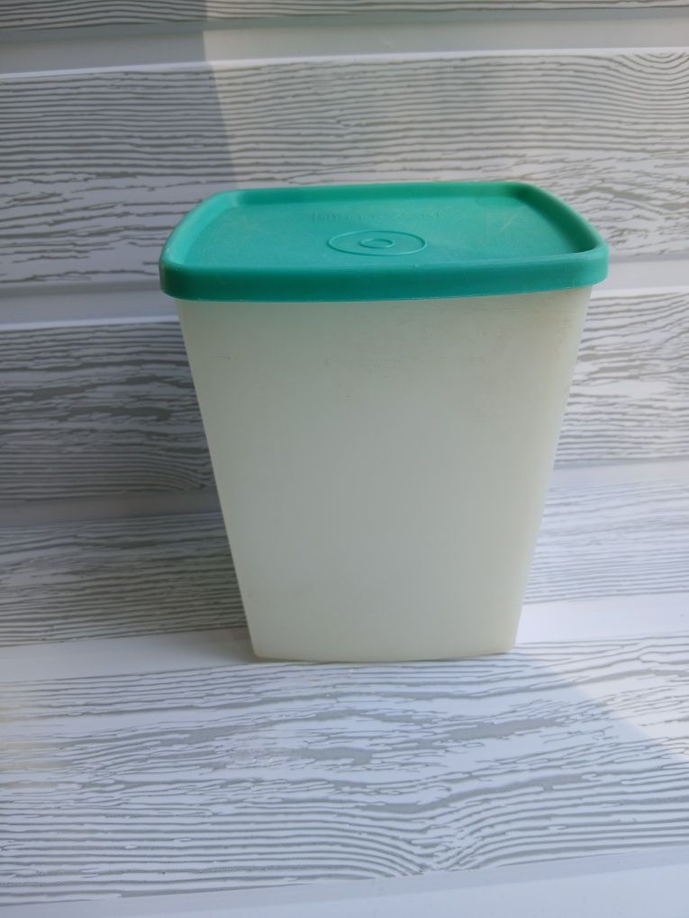 Посуд tupperware  б/у від 50 грн
