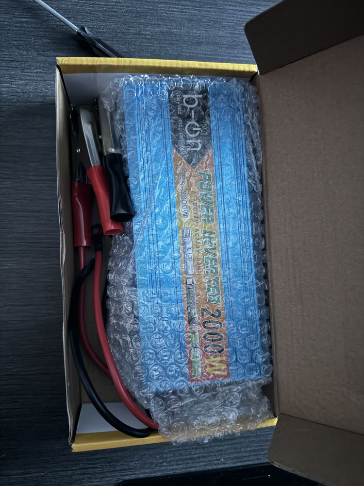 Автомобільний інвертор 2000w