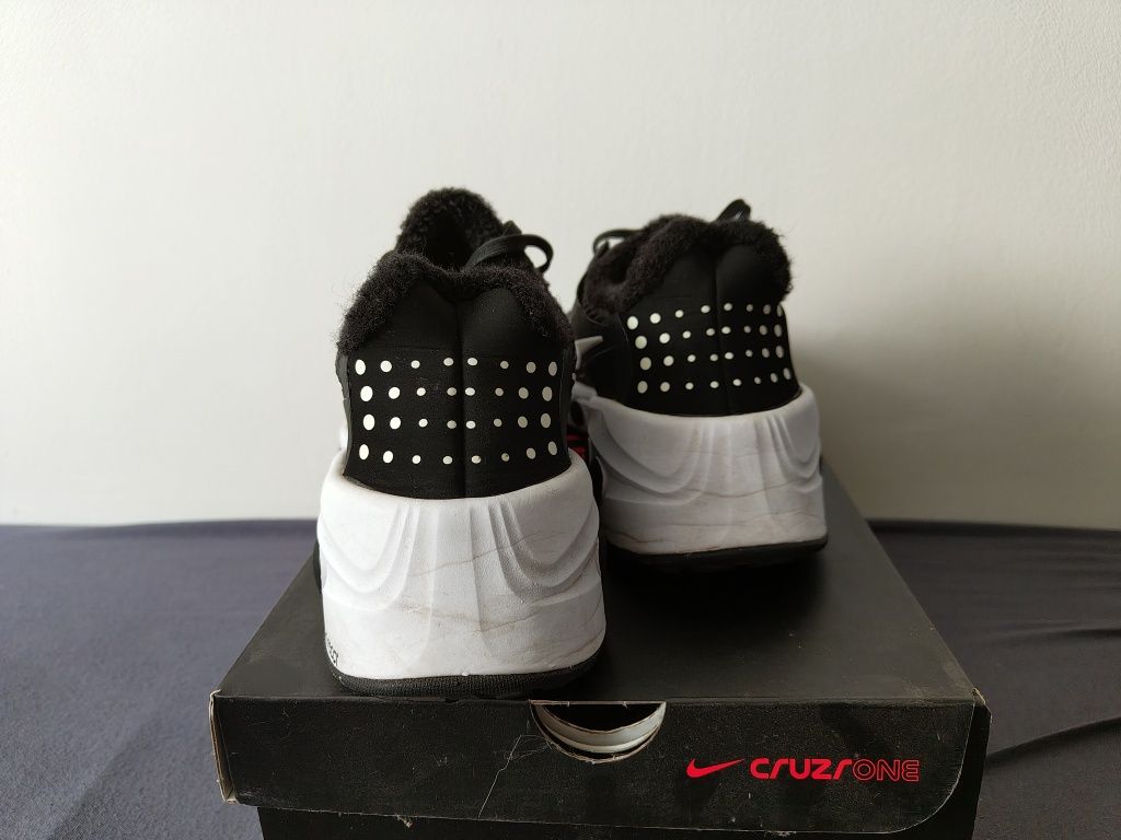 Buty Nike CruzrOne Czarno-Białe [45,5]