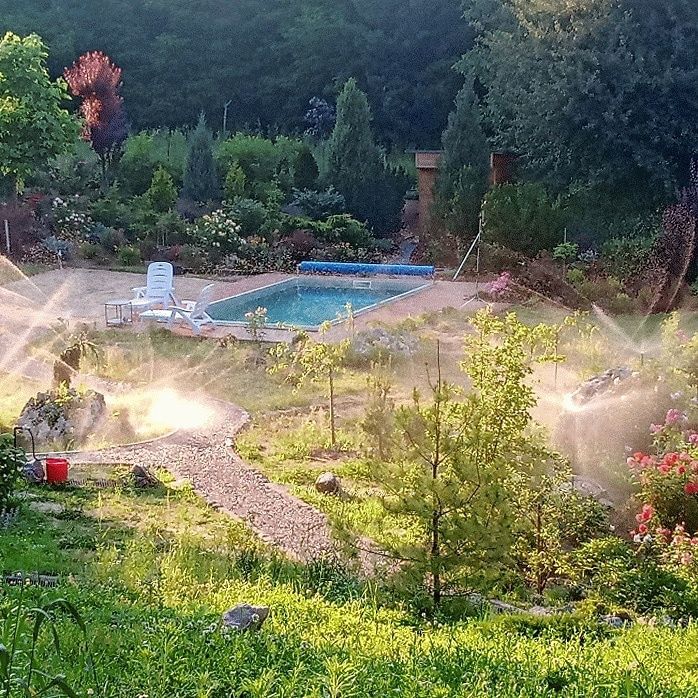 "Автоматичні системи поливу для вашої ділянки – проектування і монтаж"