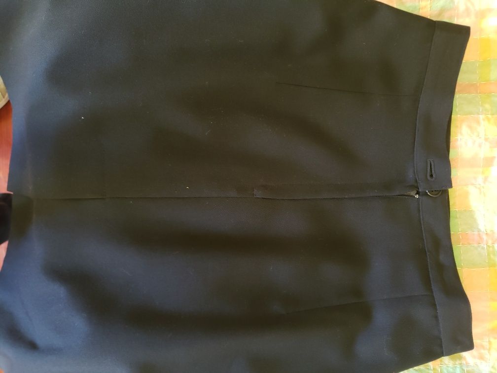 Traje académico nacional feminino com capa em excelente estado