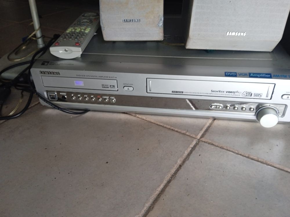 Leitor de DVD e VCR Samsung