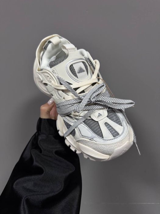 36-41 р кросівки ADIDAS XLG RUNNER dirty white silver