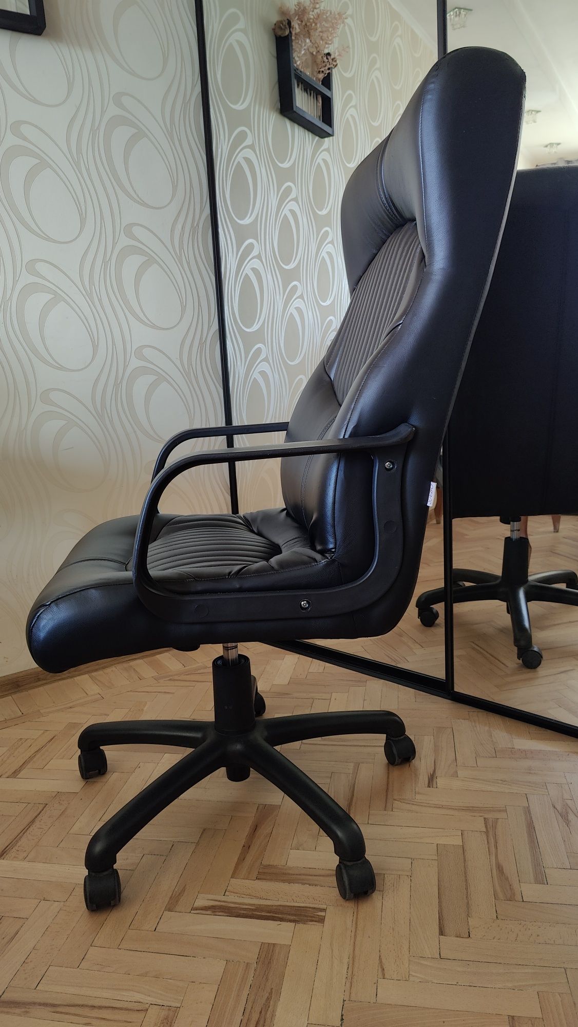 Кресло руководителя, офисное для компьютера