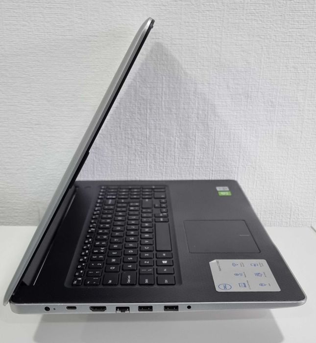 Dell Octacore 17.3" i7/8GB/1TB_Nvme como novo