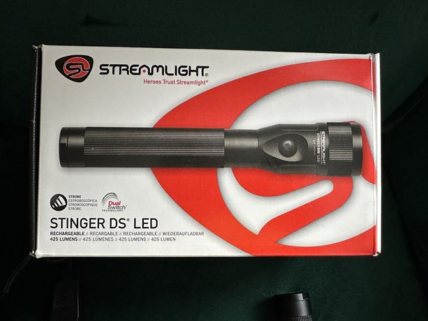 Mocna latarka STREAMLIGHT STINGER DS LED 230/12v 425lm Policyjna
