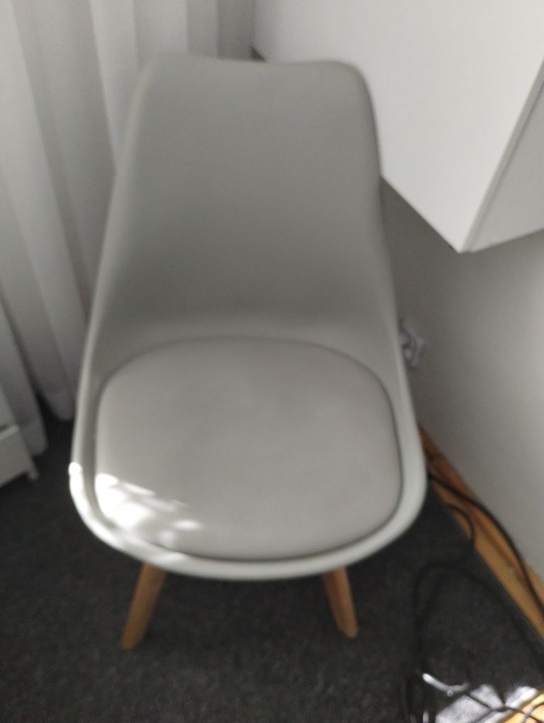 Zestaw biurko krzesło lampa szafka nocna