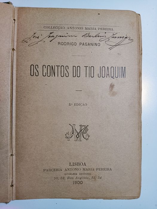 Livro antigo do século XX