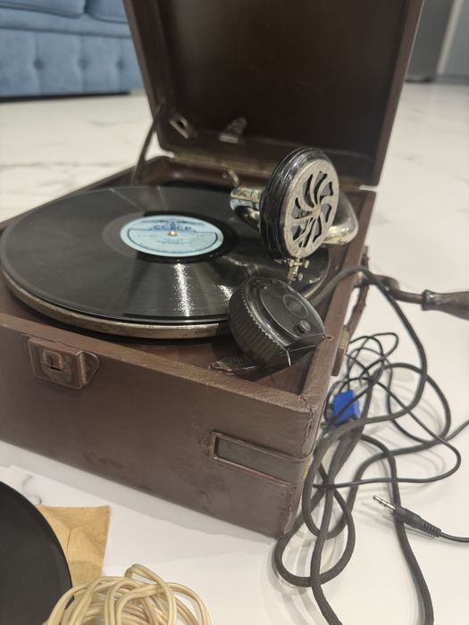 патефон‼️    громкий редкий 1938 в оригинале